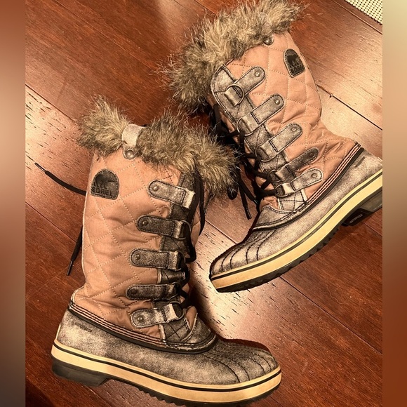 Sorel Tofino Snow Boots in Size 7.5 - Picture 1 of 4
